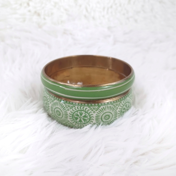 🛍HP🛍 Green and White Fashion Jewelry Bracelet Set - Picture 14 of 14